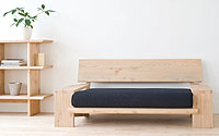 フロアライフスタイルに合わせたロータイプのソファは、お部屋が広く見えくつろげます。
