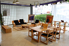 是非村内ファニチャーアクセス八王子本店でお手を触れてみてください